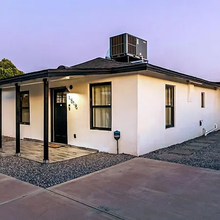 Phoenix Retreat - Studio With King Bed - 10 Min From Airp - Unit C Exterior photo